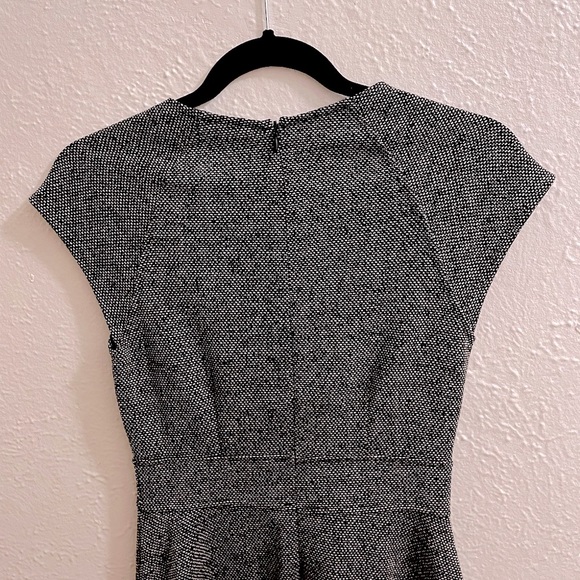 Elegant H&M Dress - Picture 6 of 8